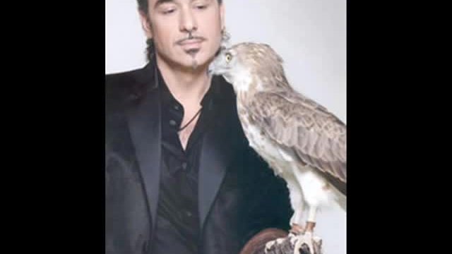 Ο αετός πεθαίνει στον αέρα - Νότις Σφακιανάκης