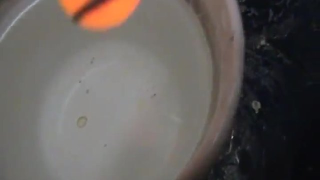 Какво се случва, когато пускате нагорещен Никел във вода