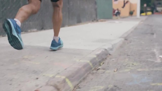 Бездомник преодолява наркотичната си зависимост чрез бягане