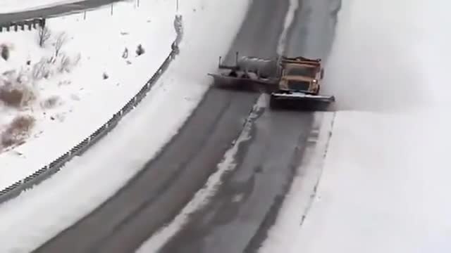 Американска снегопочистваща техника
