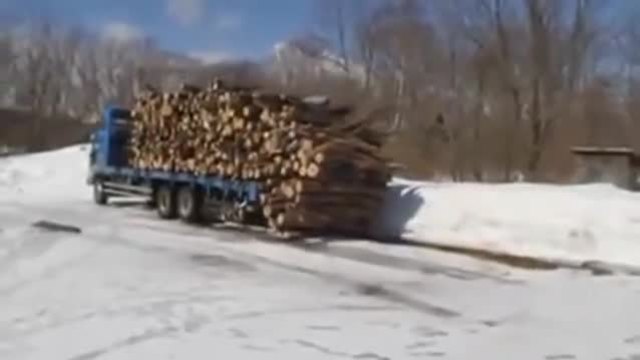 Разтоварване на дърва в Русия!
