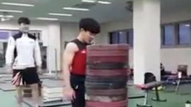 Колко високо може да скочи един китаец?