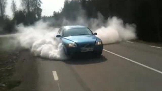 Volvo S80 burnout