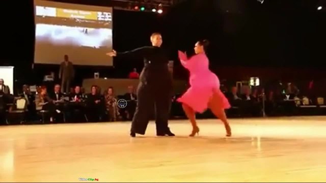 Мощен танц