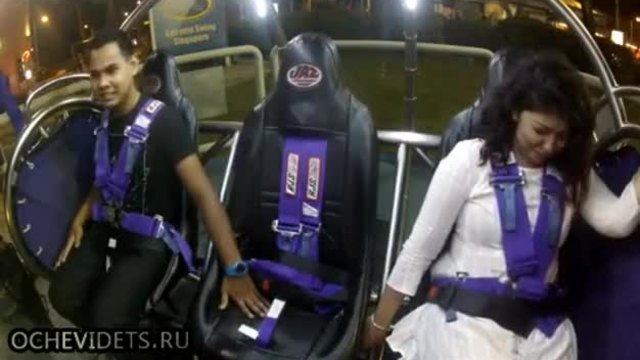 Мъж дава кураж на жена си-смях