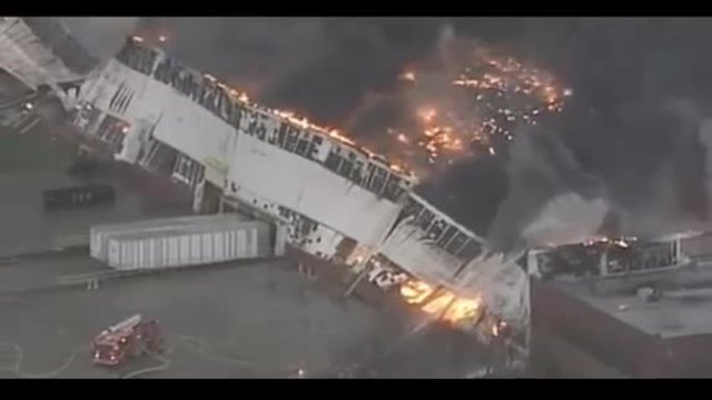 Огромен пожар погълна завод на Дженерал Електрик