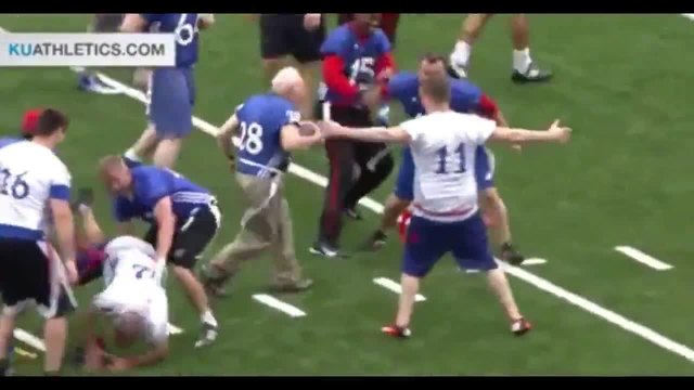 Един 89-годишен мъж върна спомени от своя апогей в отбора които е играел футбол.