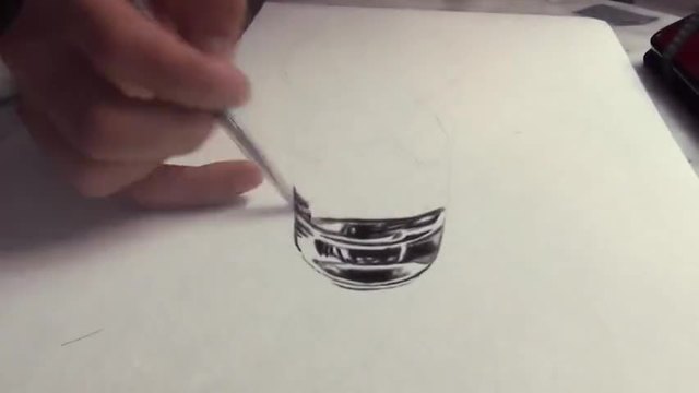 Страхотна 3d рисунка на стъклена чаша! (видео)
