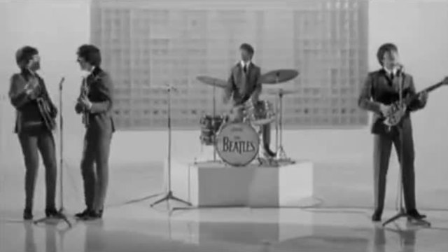 THE BEATLES - SHE LOVES YEAH