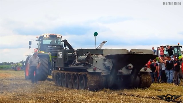 Танк против Трактора. Кто кого