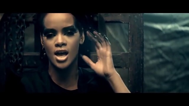 Rihanna - Disturbia Наопаки