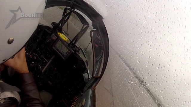 Посадка самолетов МиГ-29 и Су-25 на АУД