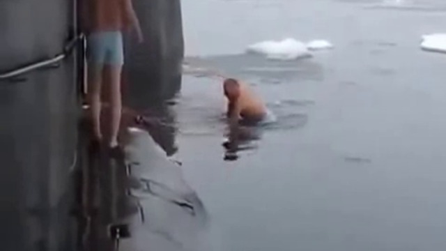 Луди Руснаци на Атомна подводница с Балистични ракети Проект 667БДРМ.