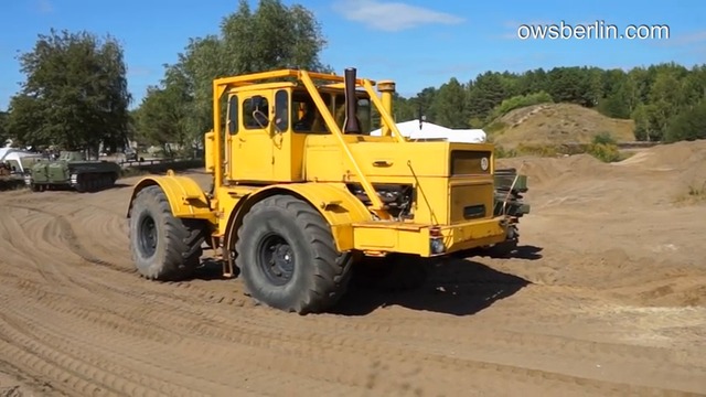 Kirovets K700 & Tank - Panzer