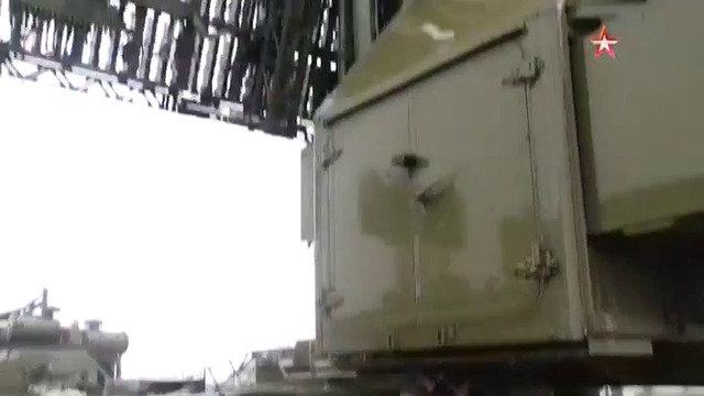 Военные показали возможности комплекса РЛС "Небо-М" в Крыму