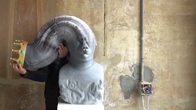 НЕОБИЧАЙНА СКУЛПТУРА