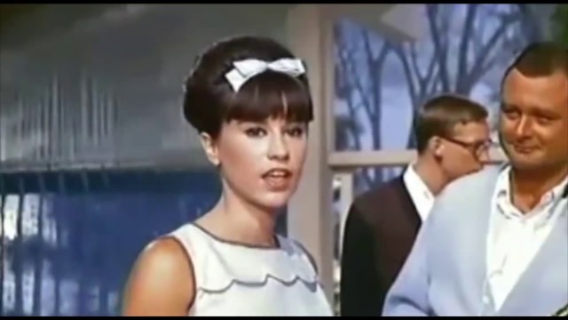 Astrud Gilberto With Stan Getz (1964) - Girl From Ipanema