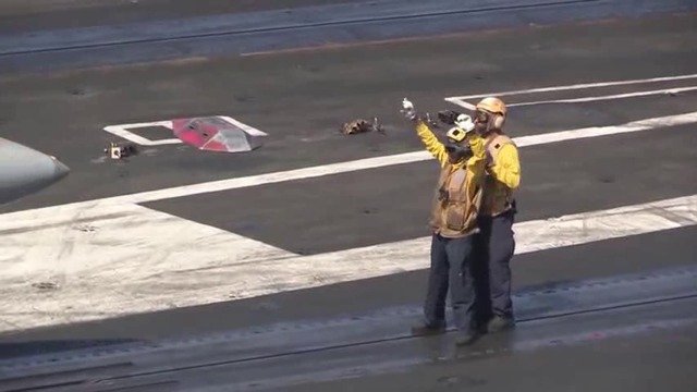 USS  Aircraft-Carrier - GEORGE H.W. BUSH (CVN 77) Flight Deck Operations (2)