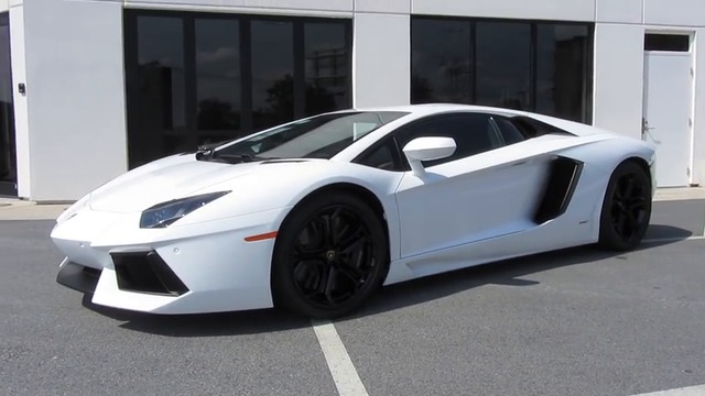 Lamborghini Aventador LP700-4