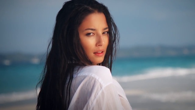 Jessica Gomes Dares To Go Completely Bare In Madagascar - Profile - Sports Illustrated Swimsuit