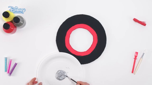 Мики и приятели състезатели - Направи си игра за хвърляне на гуми