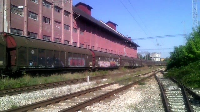 Товарен влак на DB Cargo Schenker Rail Bulgaria с локомотив 86020 - 4 в Каспичан