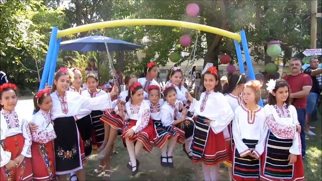 Първият учебен ден с български народни танци 15 септември 2017