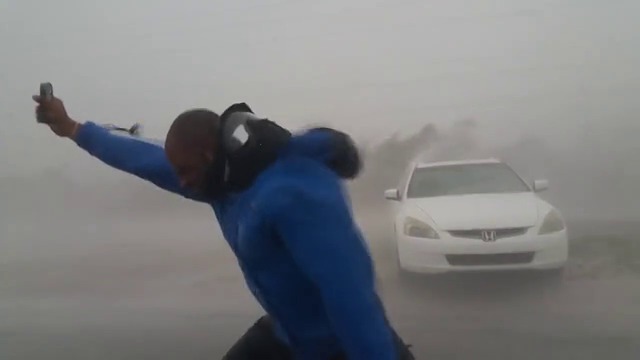 ИЗЛЕЗЕ ДА ИЗМЕРИ СКОРОСТТА НА ВЯТЪРА