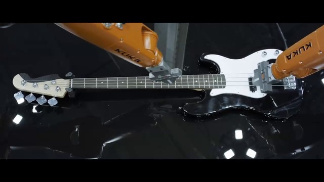 РОБОТИ В РОЛЯТА НА МУЗИКАНТИ И ДИЖЕИ