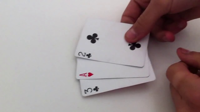 ВИЖДА И НЕ ВЯРВА