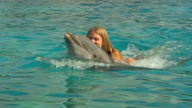 Julie Henderson & Jessica Gomes Make A Big Splash At Discovery Cove - Sports Illustrated Swimsuit.MKV