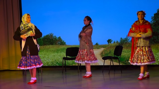 Валерий Сёмин и детский театр " Ласточки"  -   ОПУСТЕВШАЯ СИНЬ