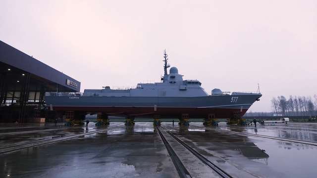 Состоялась торжественная церемония спуска на воду первого серийного МРК проекта 22800 «Тайфун»