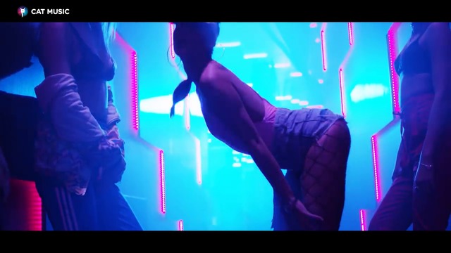 • Свежо Румънско • Andreea Banica feat. Balkan - Ce vrei de la mine