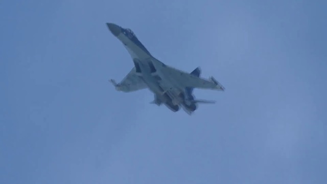 СУ-35 - во всей красе маневренность НЛО!