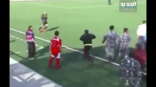 Специален поздрав за един мой приятел . Съдията, съдията, съдията