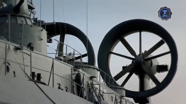 ЗУБР - фантастический десантный корабль на воздушной подушке.