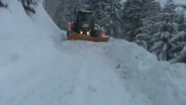 FENDT 900 SERIES - EXTREME SNOW PLOWING