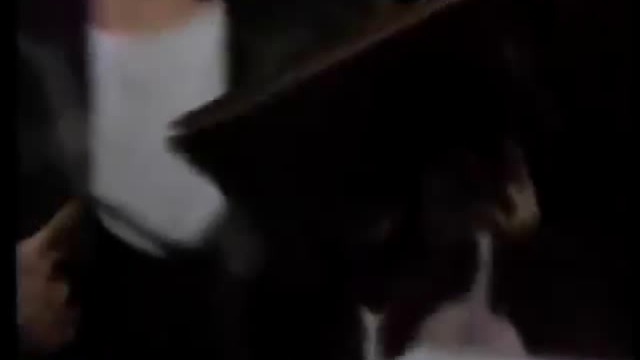 10cc - I'm Not In Love - Lyric video- with Steve and kayla - straightforward short version