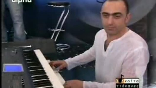 O Pantazis sto koita ti ekanes