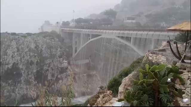 МОСТ СТАНА ВОДОПАД