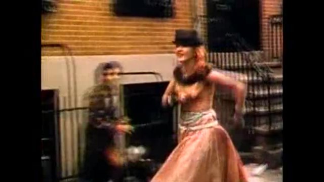 Cyndi Lauper - Girls just want to have fun