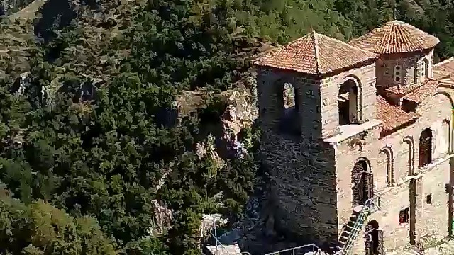 39869379_501050597033044_2794268755994083328_n