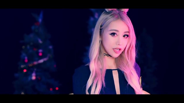 Wengie 'Ugly Christmas Sweater' MV (Official Music Video)