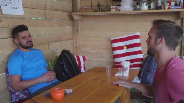 Горан и фермерите E10