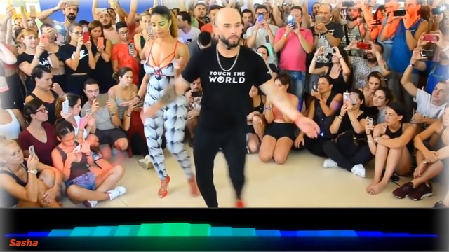 О Боже, как она нежна.....