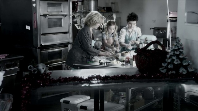 Коледно събиране A Christmas Reunion   (2015)  Бг Аудио( Високо Качество) Част 2