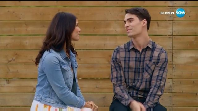 Коледни искри Hometown Holiday   (2018) Бг Аудио( Високо Качество) Част 2