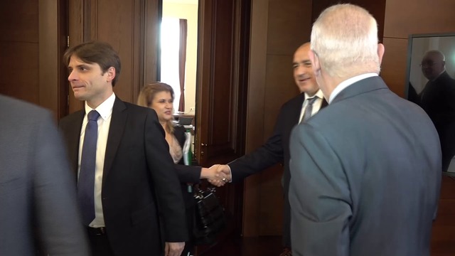Борисов и Горанов на среща с представители на бизнеса заради новите касови апарати