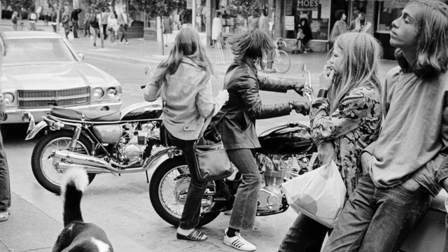 За либералите и затворените кръгове - On Frenemy Liberals and Closed Circles